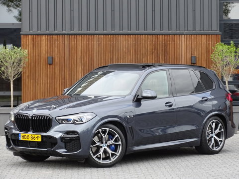 BMW X5 45e 394PK M-Sport Pro / Laser / pano / softclose / 360°