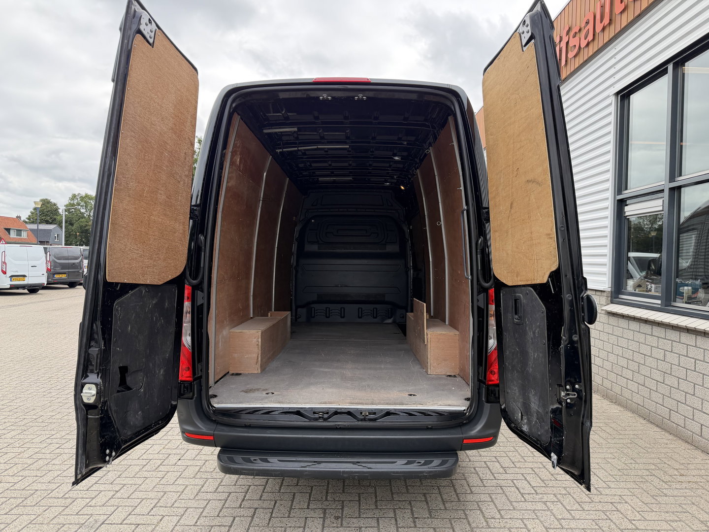 Mercedes-Benz Sprinter 315 1.9 CDI L3H2 RWD / vaste prijs rijklaar € 27.750 ex btw / euro 6 / bpm vrij / climate control / bijrijders bank / kan omgekeurd worden naar 3500 kg trekhaak !