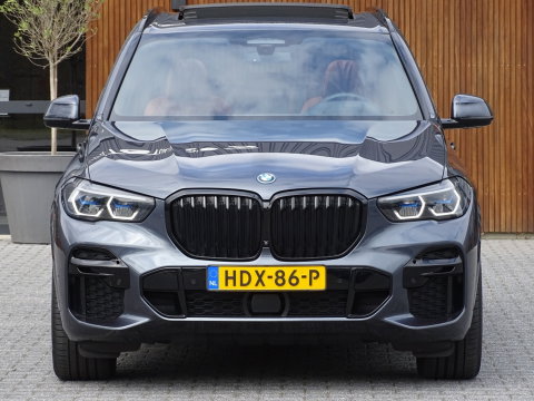 BMW X5 45e 394PK M-Sport Pro / Laser / pano / softclose / 360°