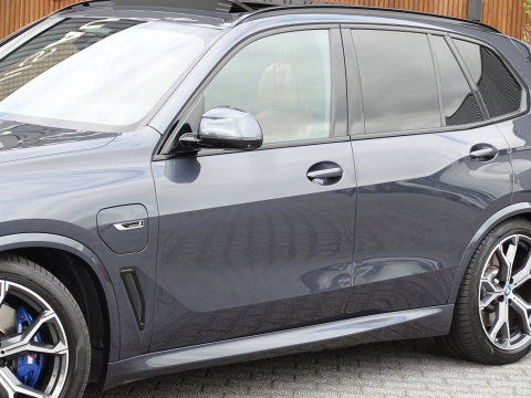 BMW X5 45e 394PK M-Sport Pro / Laser / pano / softclose / 360°