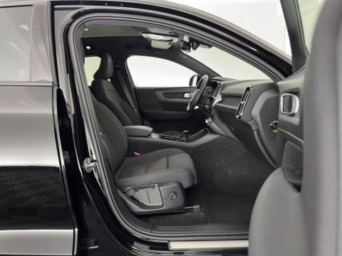 Volvo C40 Recharge Core 69 kWh [3-Fase-11kW] {SoH-93%} (INCL.BTW) Aut. *PANO | DIGI-COCKPIT | FULL-LED | CAMERA | NAVI-FULLMAP | ECC | PDC | HEATED-SPORTSEATS | PRIVACY-GLASS | 19''ALU*