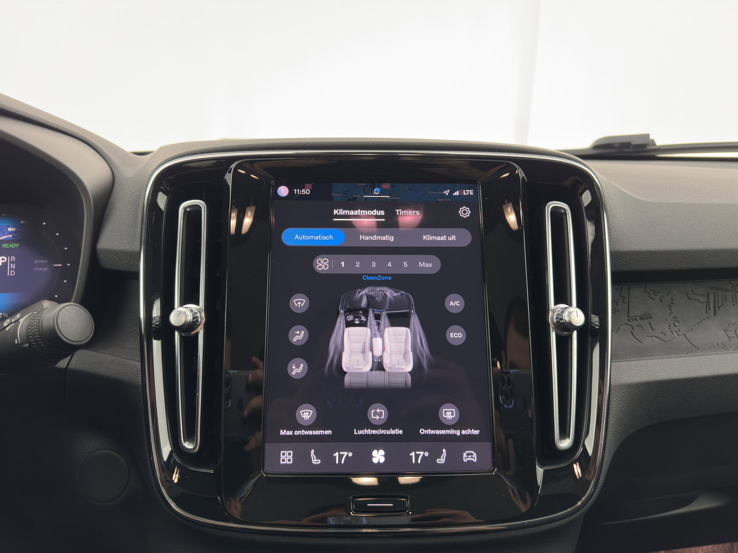Volvo C40 Recharge Core 69 kWh [3-Fase-11kW] {SoH-93%} (INCL.BTW) Aut. *PANO | DIGI-COCKPIT | FULL-LED | CAMERA | NAVI-FULLMAP | ECC | PDC | HEATED-SPORTSEATS | PRIVACY-GLASS | 19''ALU*