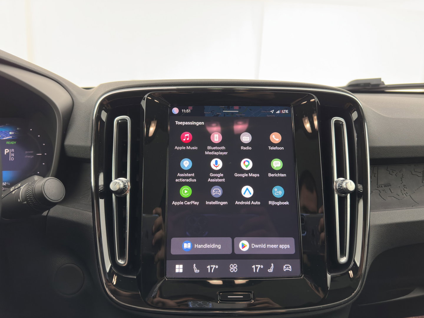 Volvo C40 Recharge Core 69 kWh [3-Fase-11kW] {SoH-93%} (INCL.BTW) Aut. *PANO | DIGI-COCKPIT | FULL-LED | CAMERA | NAVI-FULLMAP | ECC | PDC | HEATED-SPORTSEATS | PRIVACY-GLASS | 19''ALU*