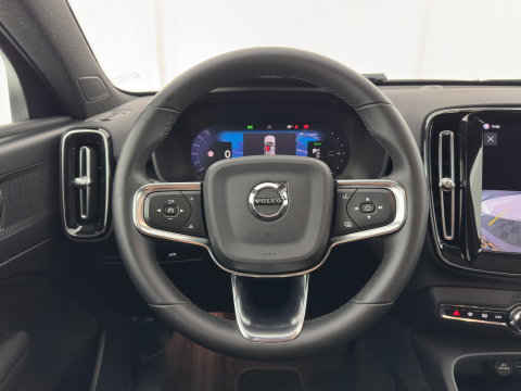 Volvo C40 Recharge Core 69 kWh [3-Fase-11kW] {SoH-93%} (INCL.BTW) Aut. *PANO | DIGI-COCKPIT | FULL-LED | CAMERA | NAVI-FULLMAP | ECC | PDC | HEATED-SPORTSEATS | PRIVACY-GLASS | 19''ALU*