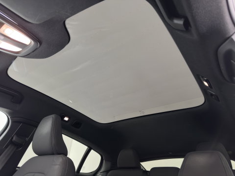 Volvo C40 Recharge Core 69 kWh [3-Fase-11kW] {SoH-93%} (INCL.BTW) Aut. *PANO | DIGI-COCKPIT | FULL-LED | CAMERA | NAVI-FULLMAP | ECC | PDC | HEATED-SPORTSEATS | PRIVACY-GLASS | 19''ALU*