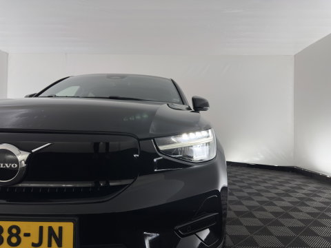 Volvo C40 Recharge Core 69 kWh [3-Fase-11kW] {SoH-93%} (INCL.BTW) Aut. *PANO | DIGI-COCKPIT | FULL-LED | CAMERA | NAVI-FULLMAP | ECC | PDC | HEATED-SPORTSEATS | PRIVACY-GLASS | 19''ALU*