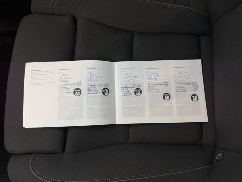 Volvo C40 Recharge Core 69 kWh [3-Fase-11kW] {SoH-93%} (INCL.BTW) Aut. *PANO | DIGI-COCKPIT | FULL-LED | CAMERA | NAVI-FULLMAP | ECC | PDC | HEATED-SPORTSEATS | PRIVACY-GLASS | 19''ALU*