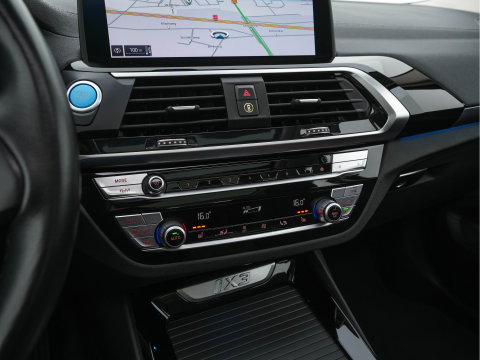 BMW iX3 Executive 80 kWh [3-Fase-11kW ] {SoH-98%} (INCL-BTW) Aut. *PANO | LEATHER | ADAPTIVE-CRUISE | FULL-LED | MEMORY-PACK | DIGI-COCKPIT | HEATED-COMFORTSEATS | KEYLESS | CAMERA | DAB+ | 19''ALU*