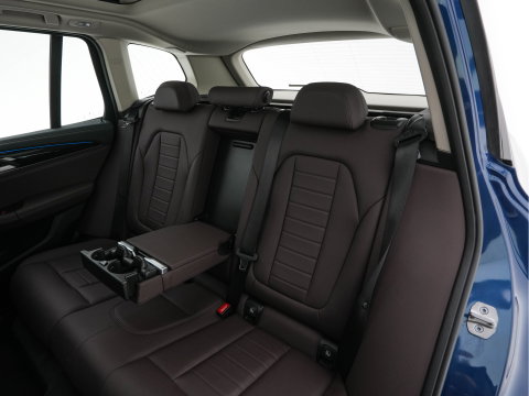 BMW iX3 Executive 80 kWh [3-Fase-11kW ] {SoH-98%} (INCL-BTW) Aut. *PANO | LEATHER | ADAPTIVE-CRUISE | FULL-LED | MEMORY-PACK | DIGI-COCKPIT | HEATED-COMFORTSEATS | KEYLESS | CAMERA | DAB+ | 19''ALU*