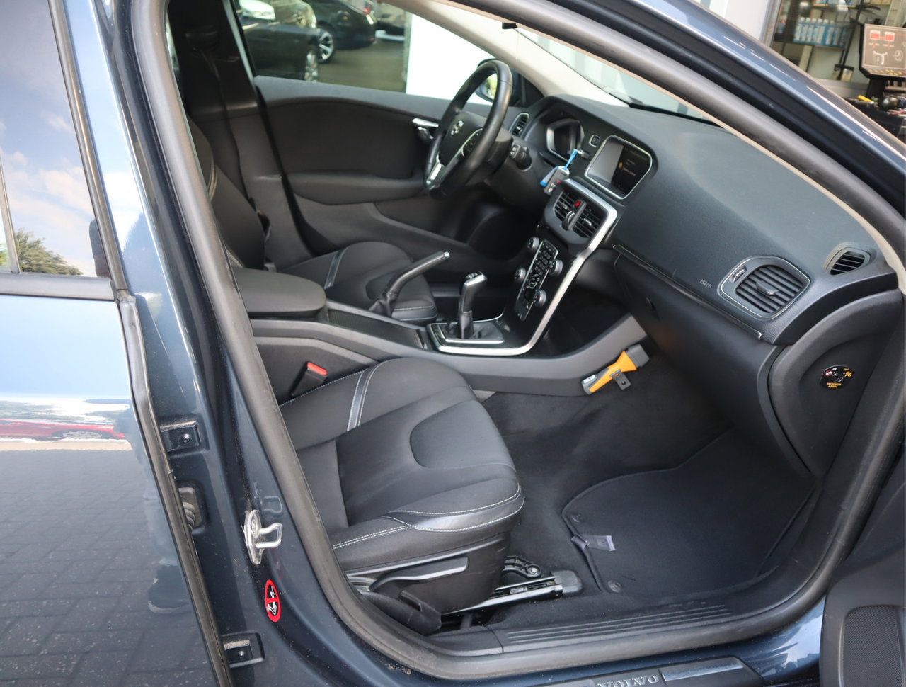 Volvo V40