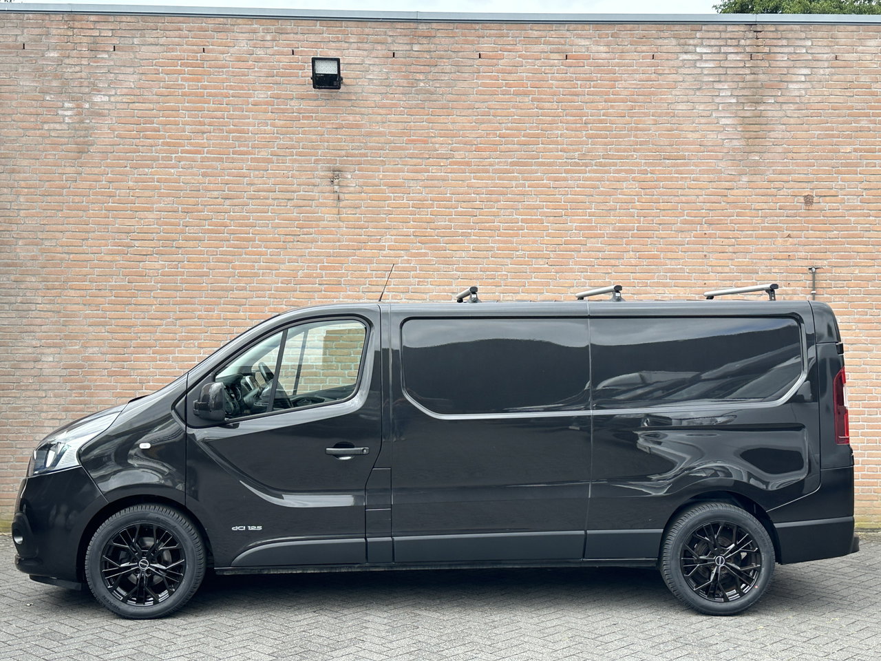 Nissan NV300