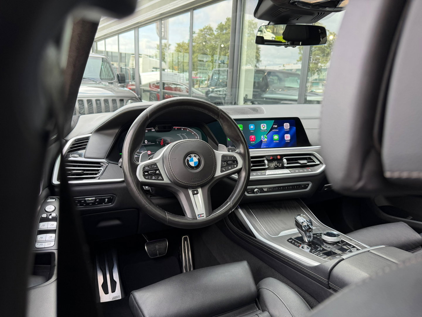BMW X7 XDrive40i High Exe M-sport 7P|Pano|TV|Massage|Memory|Sky-Lounge|Soft-Close|Laser-Lights