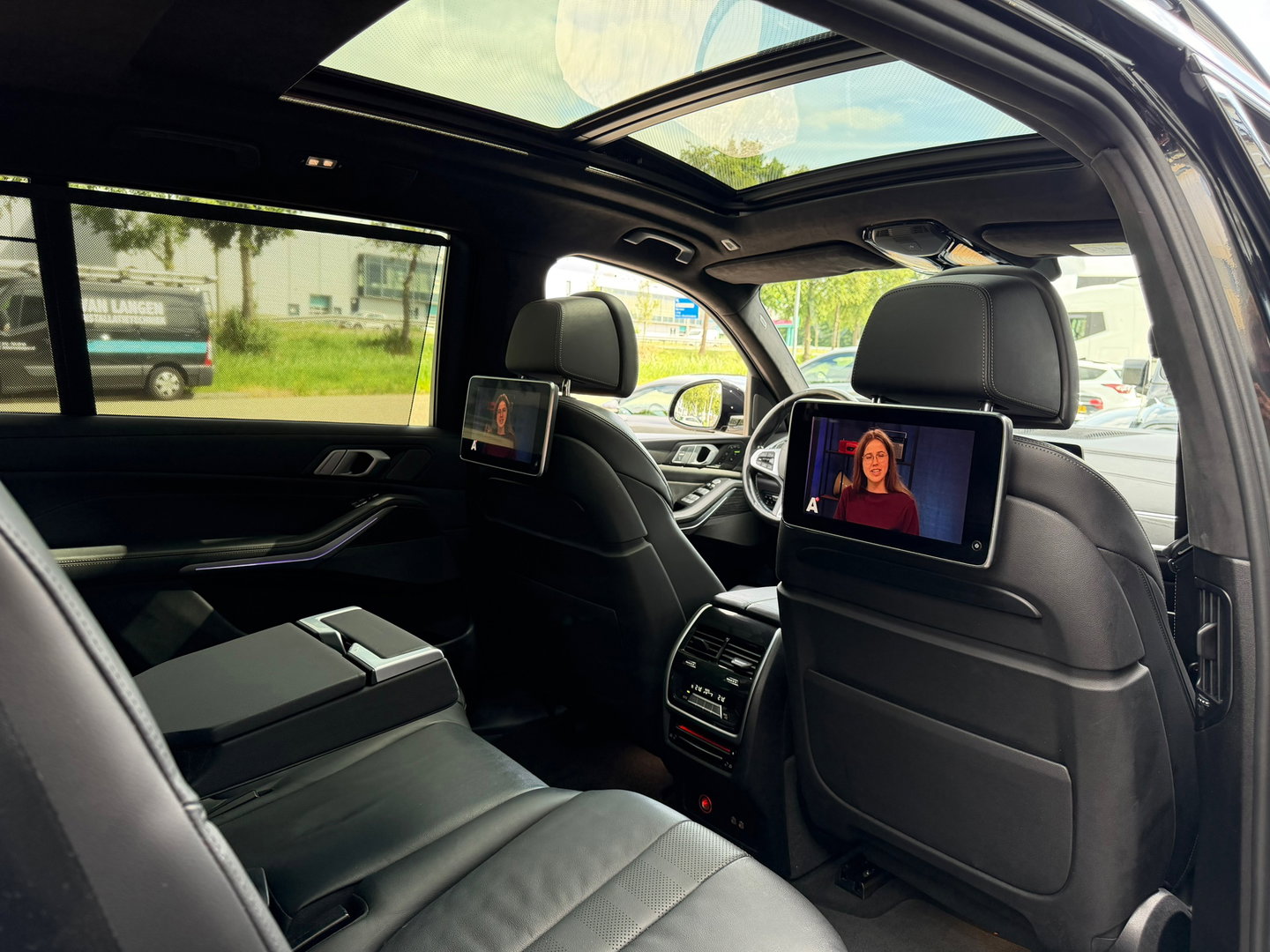 BMW X7 XDrive40i High Exe M-sport 7P|Pano|TV|Massage|Memory|Sky-Lounge|Soft-Close|Laser-Lights