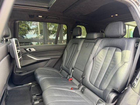 BMW X7 XDrive40i High Exe M-sport 7P|Pano|TV|Massage|Memory|Sky-Lounge|Soft-Close|Laser-Lights