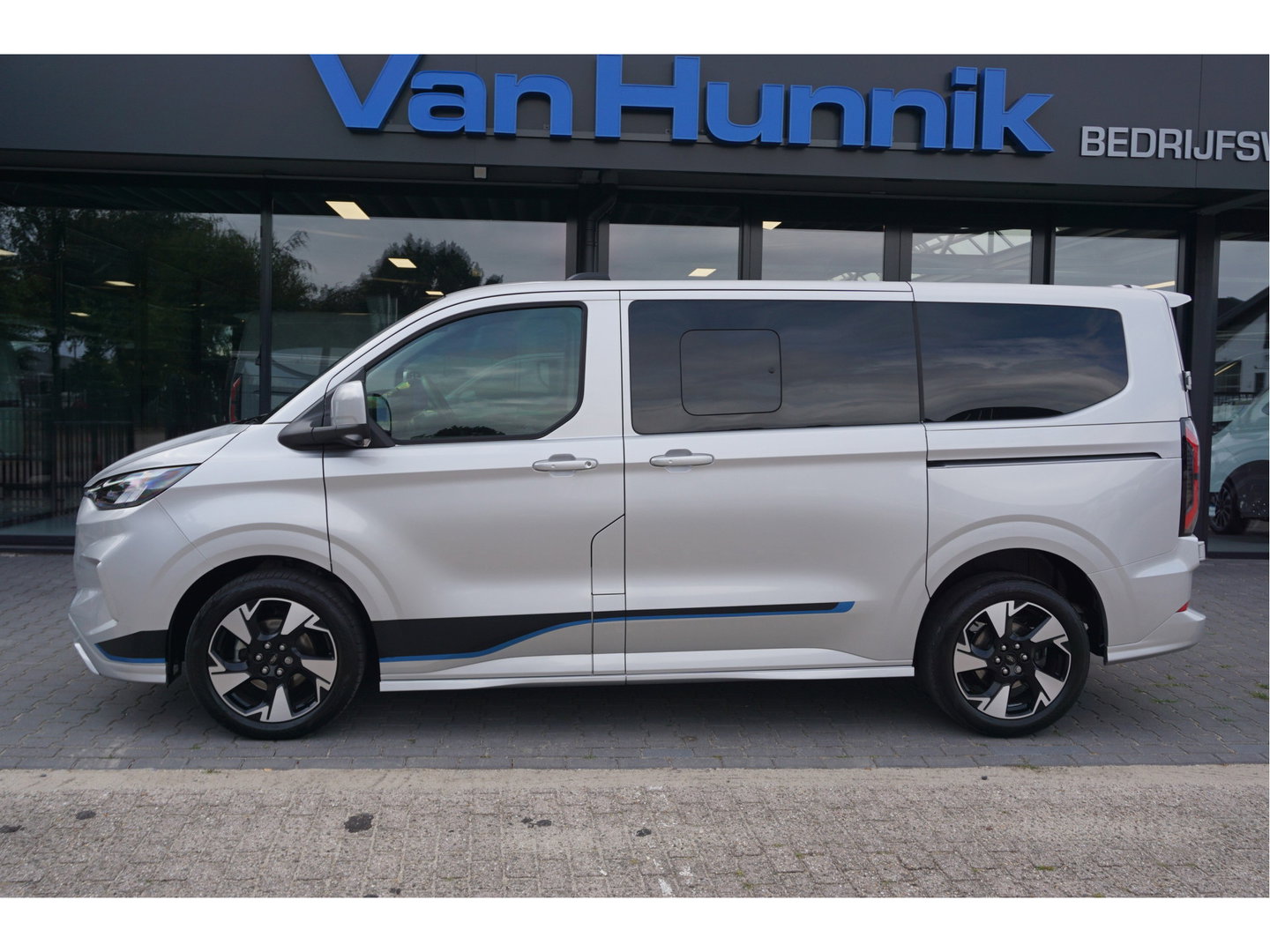 Ford Transit Custom 320S 170PK DC Sport AUT BPM VRIJ Demo!! Navi, ACC, 360° Cam, 19" LM, Elek. Schuifdeur!! NR. ART01*