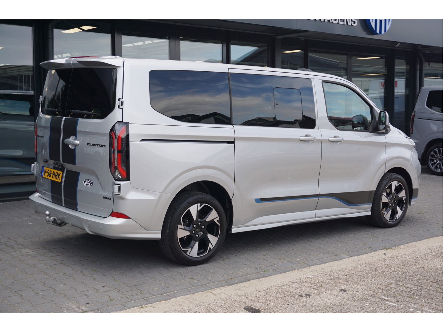 Ford Transit Custom 320S 170PK DC Sport AUT BPM VRIJ Demo!! Navi, ACC, 360° Cam, 19" LM, Elek. Schuifdeur!! NR. ART01*