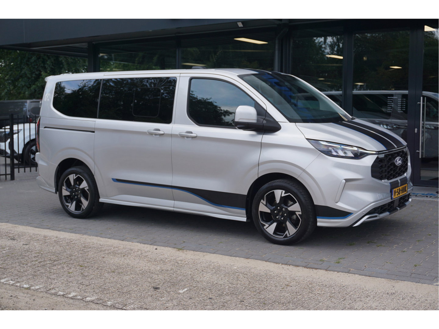 Ford Transit Custom 320S 170PK DC Sport AUT BPM VRIJ Demo!! Navi, ACC, 360° Cam, 19" LM, Elek. Schuifdeur!! NR. ART01*