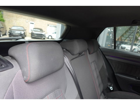 Volkswagen Golf 2.0 TSI GTI PANO CAM KEYLESS VOL