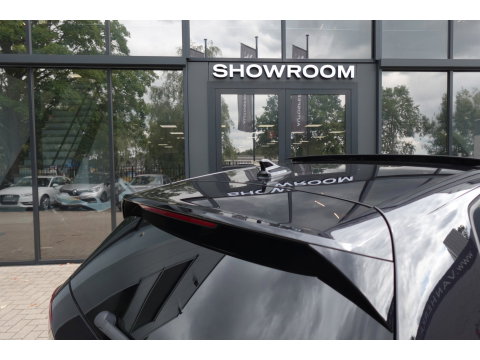 Volkswagen Golf 2.0 TSI GTI PANO CAM KEYLESS VOL