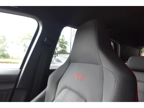 Volkswagen Golf 2.0 TSI GTI PANO CAM KEYLESS VOL