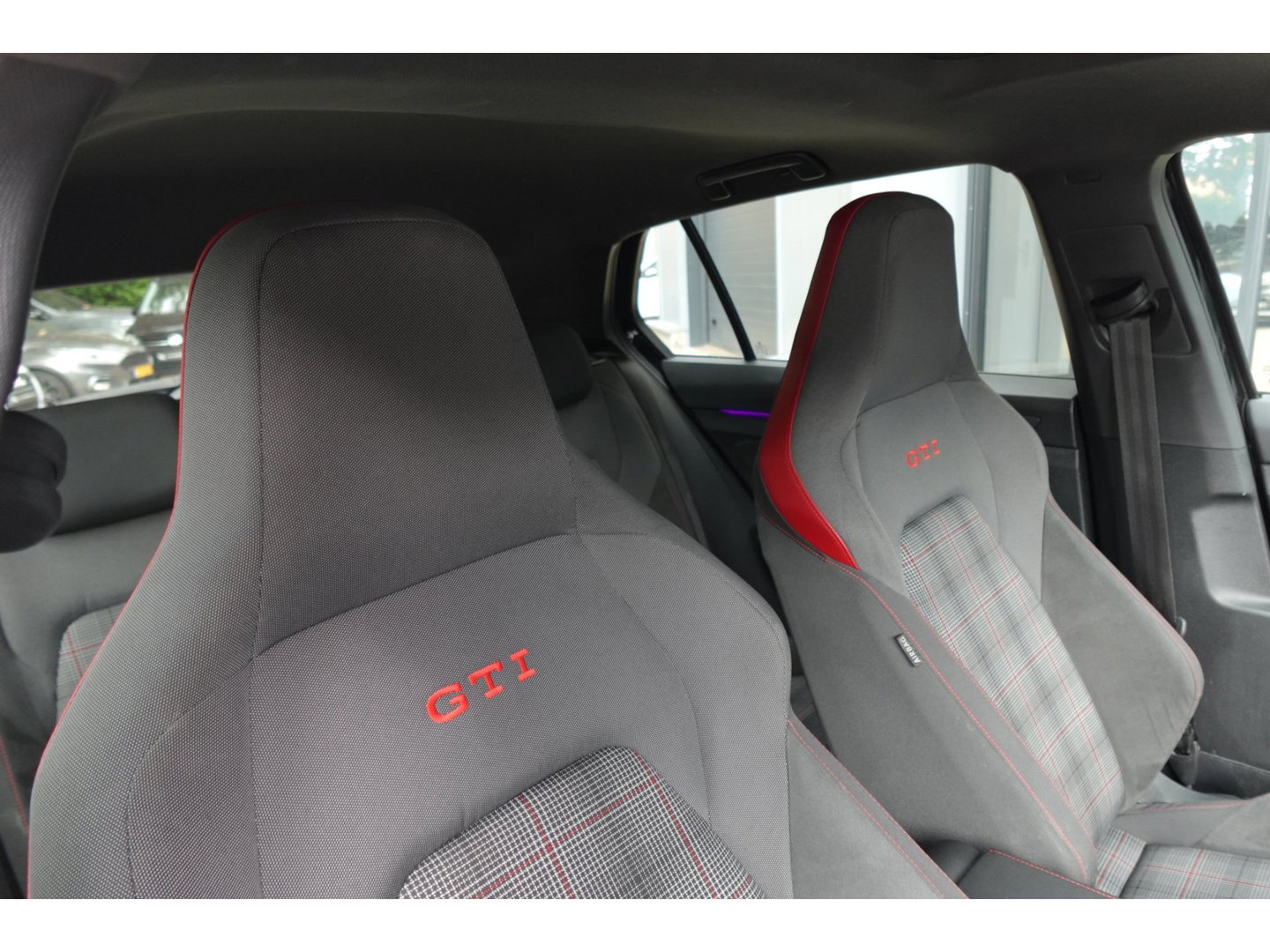 Volkswagen Golf 2.0 TSI GTI PANO CAM KEYLESS VOL