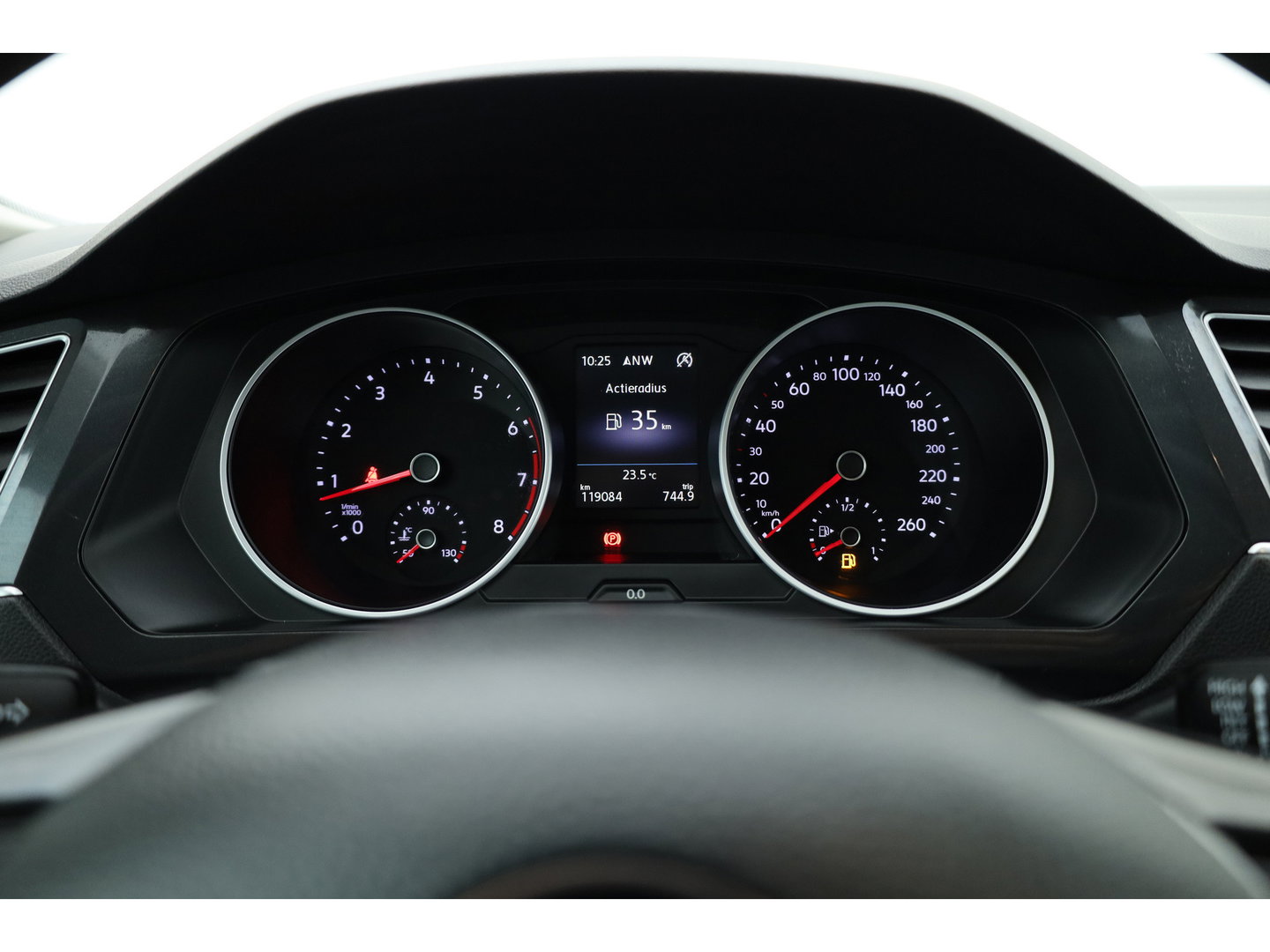 Volkswagen Tiguan 1.4 TSI Comfortline | Cruise Contr. | Trekhaak | All Season | Camera | Navi | Stoelverw. | PDC V+A