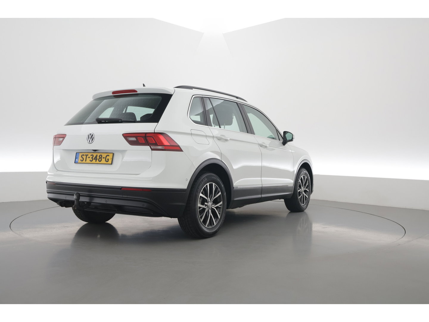 Volkswagen Tiguan 1.4 TSI Comfortline | Cruise Contr. | Trekhaak | All Season | Camera | Navi | Stoelverw. | PDC V+A