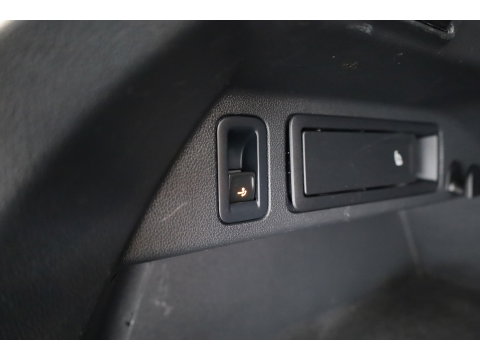 Volkswagen Tiguan 1.4 TSI Comfortline | Cruise Contr. | Trekhaak | All Season | Camera | Navi | Stoelverw. | PDC V+A