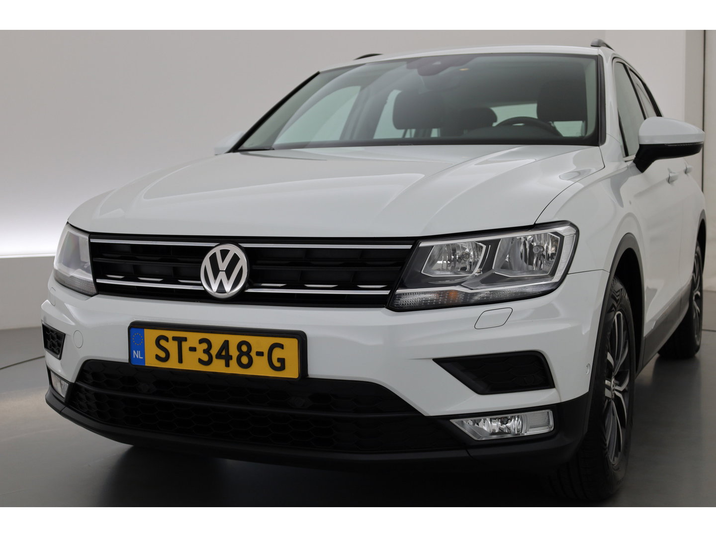 Volkswagen Tiguan 1.4 TSI Comfortline | Cruise Contr. | Trekhaak | All Season | Camera | Navi | Stoelverw. | PDC V+A