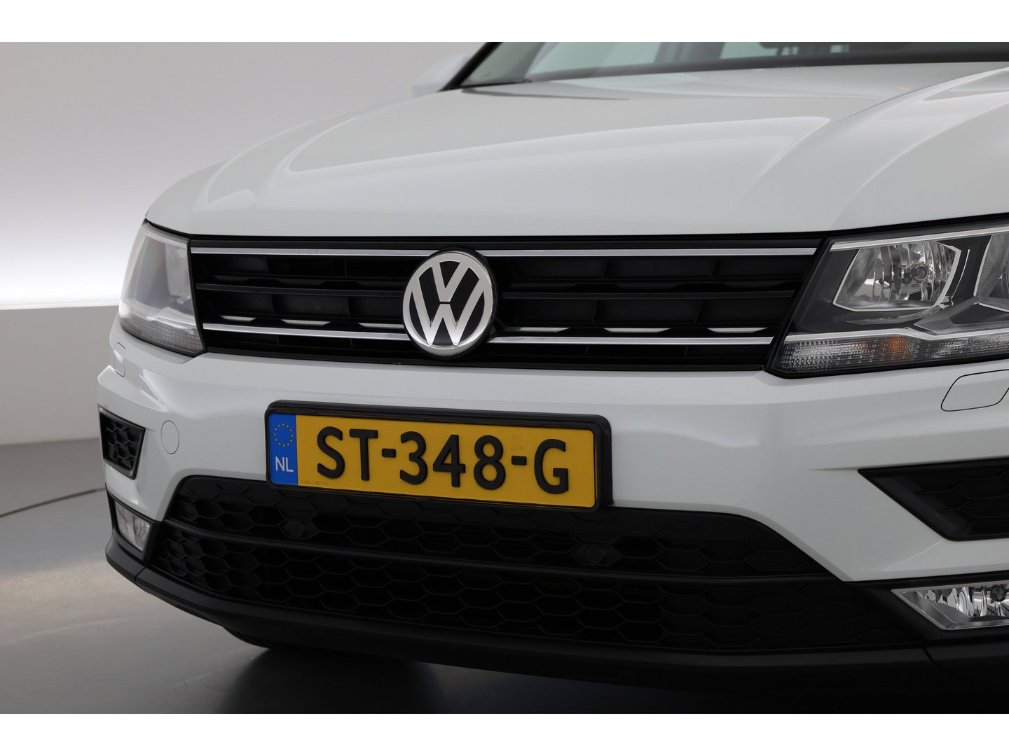 Volkswagen Tiguan 1.4 TSI Comfortline | Cruise Contr. | Trekhaak | All Season | Camera | Navi | Stoelverw. | PDC V+A