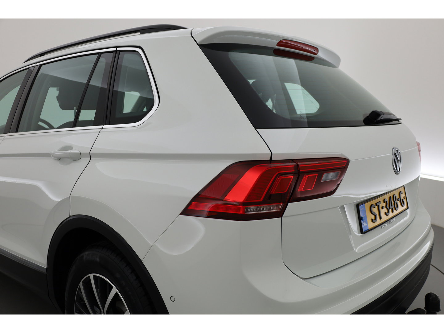 Volkswagen Tiguan 1.4 TSI Comfortline | Cruise Contr. | Trekhaak | All Season | Camera | Navi | Stoelverw. | PDC V+A