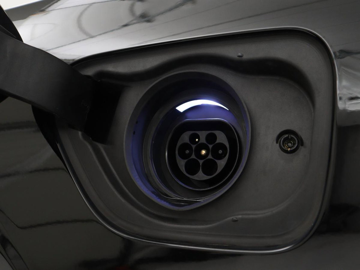 Volvo V60 2.0 T6 Plug-in hybrid AWD Core Bright | SOH 97.0% | Leder | Harman/Kardon | 360 camera | Stuur/stoel verwarming | Carplay | Climate control | Memory | Full LED |