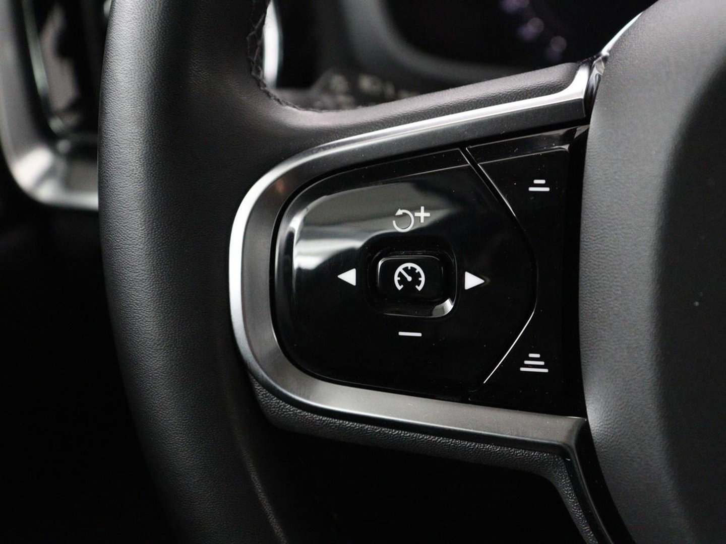 Volvo V60 2.0 T6 Plug-in hybrid AWD Core Bright | SOH 97.0% | Leder | Harman/Kardon | 360 camera | Stuur/stoel verwarming | Carplay | Climate control | Memory | Full LED |
