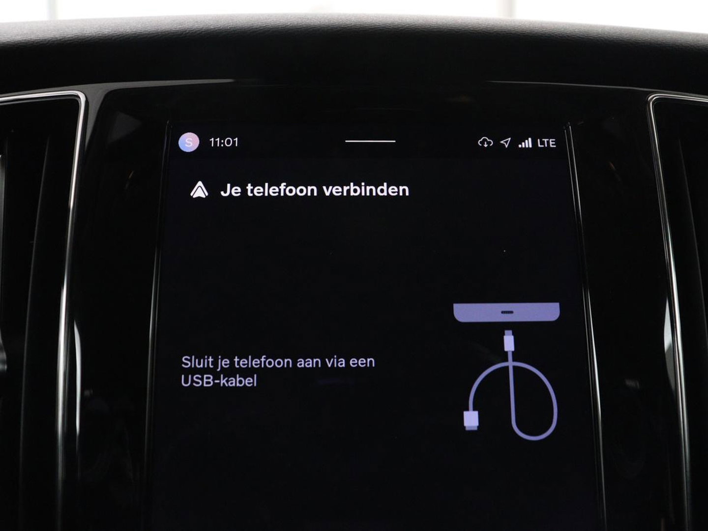 Volvo V60 2.0 T6 Plug-in hybrid AWD Core Bright | SOH 97.0% | Leder | Harman/Kardon | 360 camera | Stuur/stoel verwarming | Carplay | Climate control | Memory | Full LED |
