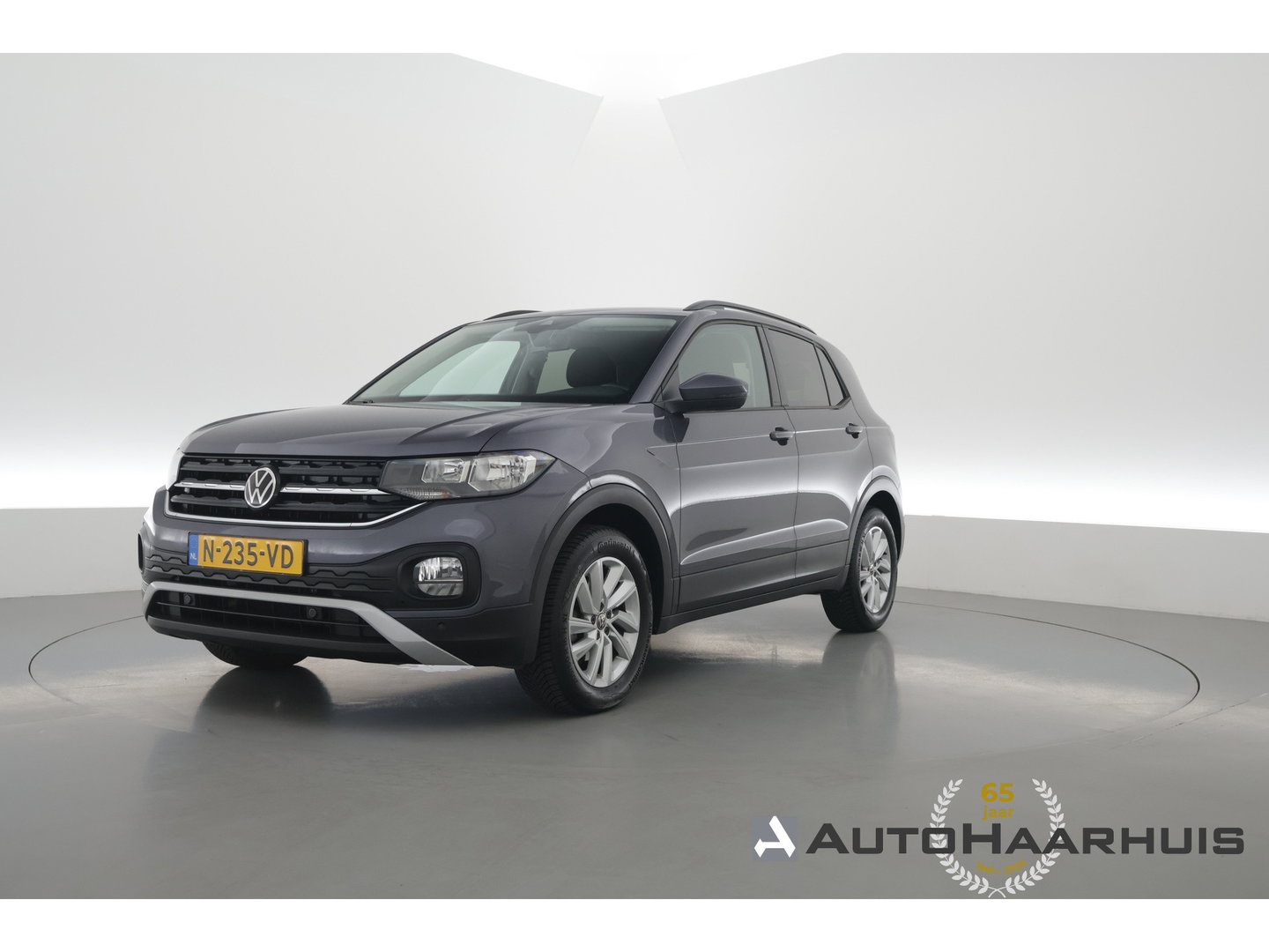 Volkswagen T-Cross 1.0 TSI Life | Adapt. Cruise | Trekhaak | PDC V+A | All Season | Navi | Apple CarPlay & Android Auto