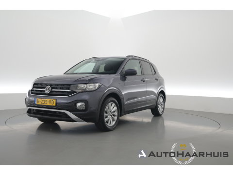 Volkswagen T-Cross 1.0 TSI Life | Adapt. Cruise | Trekhaak | PDC V+A | All Season | Navi | Apple CarPlay & Android Auto