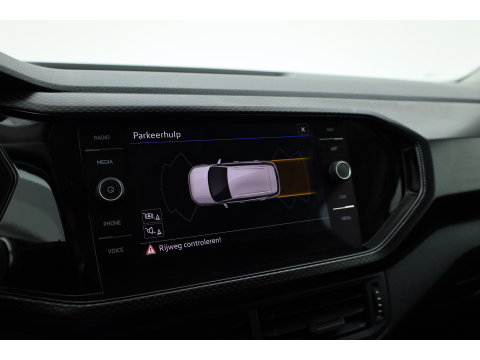 Volkswagen T-Cross 1.0 TSI Life | Adapt. Cruise | Trekhaak | PDC V+A | All Season | Navi | Apple CarPlay & Android Auto