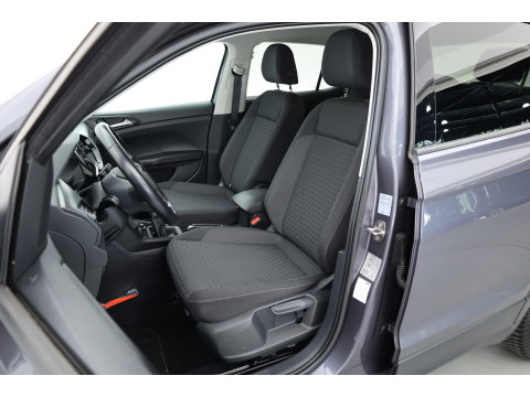 Volkswagen T-Cross 1.0 TSI Life | Adapt. Cruise | Trekhaak | PDC V+A | All Season | Navi | Apple CarPlay & Android Auto