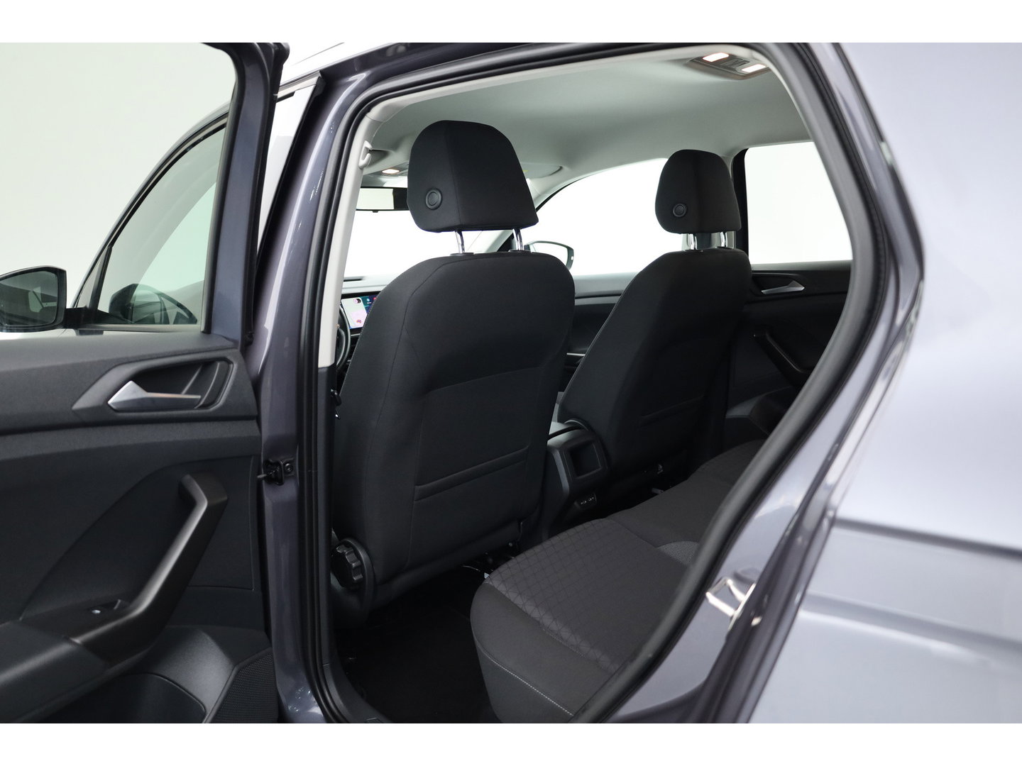 Volkswagen T-Cross 1.0 TSI Life | Adapt. Cruise | Trekhaak | PDC V+A | All Season | Navi | Apple CarPlay & Android Auto