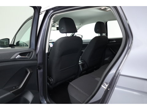 Volkswagen T-Cross 1.0 TSI Life | Adapt. Cruise | Trekhaak | PDC V+A | All Season | Navi | Apple CarPlay & Android Auto