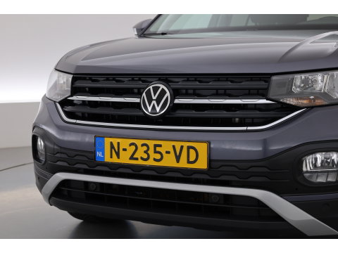 Volkswagen T-Cross 1.0 TSI Life | Adapt. Cruise | Trekhaak | PDC V+A | All Season | Navi | Apple CarPlay & Android Auto