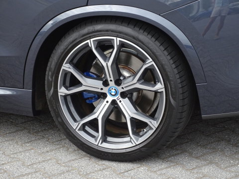 BMW X5 45e 394PK M-Sport Pro / Laser / pano / softclose / 360°