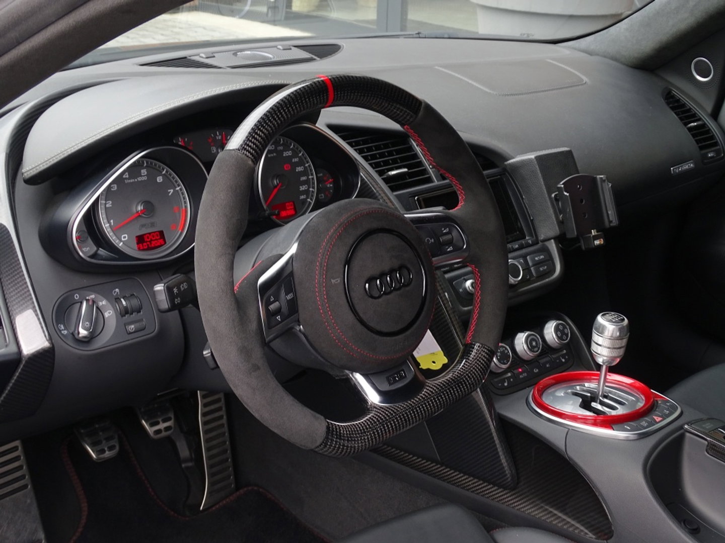 Audi R8 4.2 V8 FSI 421PK / Carbon / Liftsysteem / LED / B&O