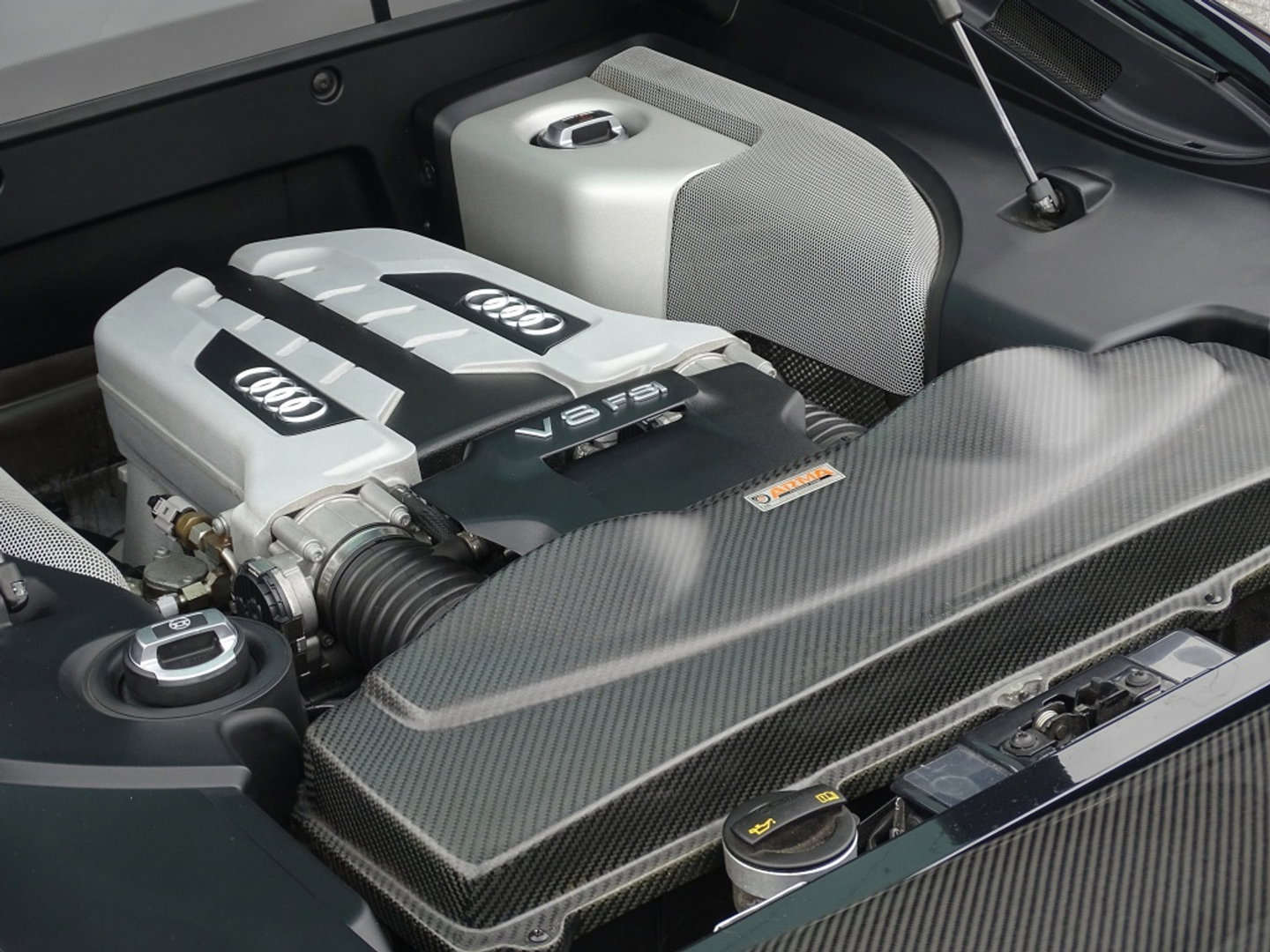Audi R8 4.2 V8 FSI 421PK / Carbon / Liftsysteem / LED / B&O