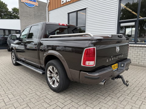 Dodge Ram Pick-Up 1500 5.7 V8 4x4 Crew Cab 5'7 Longhorn Laramie / vaste prijs rijklaar € 24.950 marge / euro 6 / lease vanaf € 407 / luchtvering / bedslide / trekhaak 3500 kg / goed onderhouden !