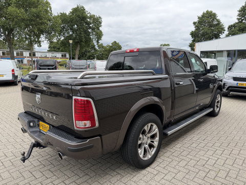 Dodge Ram Pick-Up 1500 5.7 V8 4x4 Crew Cab 5'7 Longhorn Laramie / vaste prijs rijklaar € 24.950 marge / euro 6 / lease vanaf € 407 / luchtvering / bedslide / trekhaak 3500 kg / goed onderhouden !