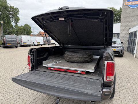 Dodge Ram Pick-Up 1500 5.7 V8 4x4 Crew Cab 5'7 Longhorn Laramie / vaste prijs rijklaar € 24.950 marge / euro 6 / lease vanaf € 407 / luchtvering / bedslide / trekhaak 3500 kg / goed onderhouden !