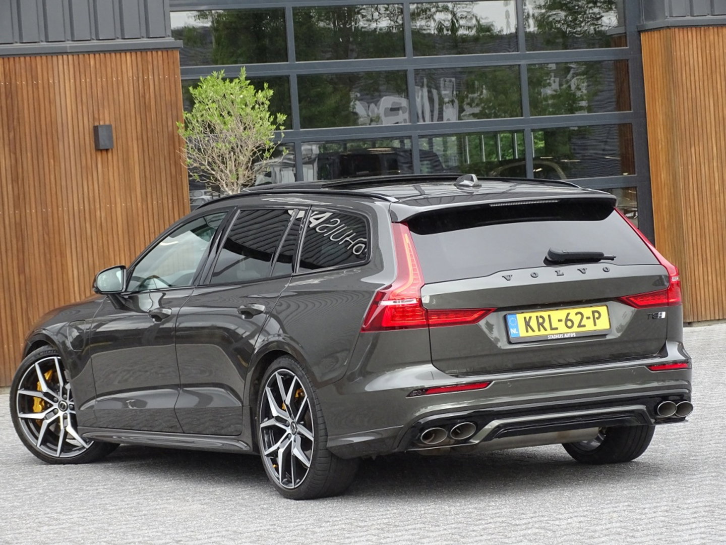 Volvo V60 T8 AWD 405PK Inscription Plug-In Hybrid / Heico Ed. / LED