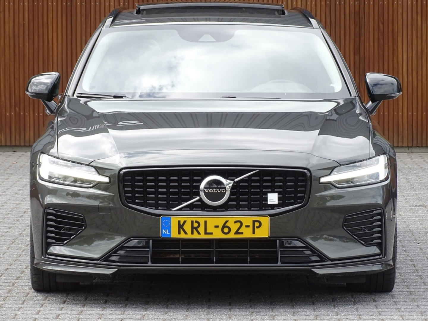 Volvo V60 T8 AWD 405PK Inscription Plug-In Hybrid / Heico Ed. / LED