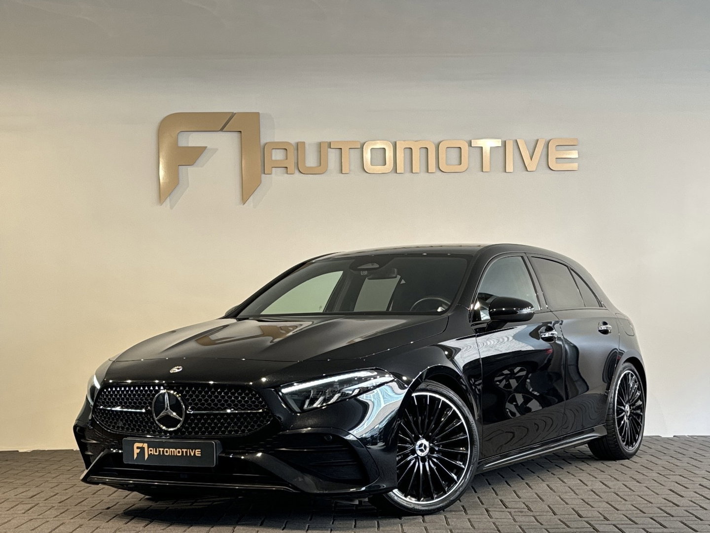 Mercedes-Benz A-Klasse 200 AMG Line Camera|Sfeer|Stoelverwarming